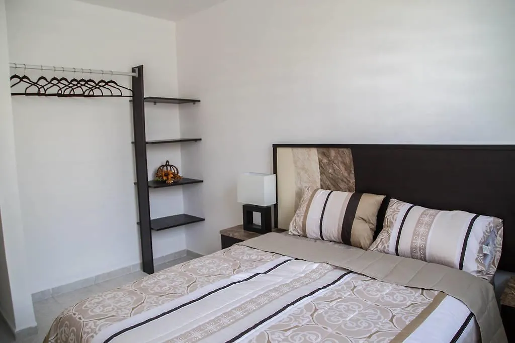 Brisas Puerto Morelos 0*,